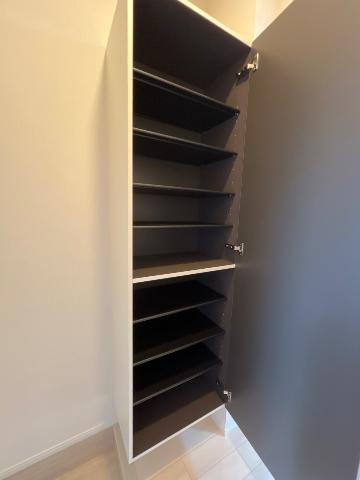 レガーロ・Ｆの居間・リビング|シューズボックス