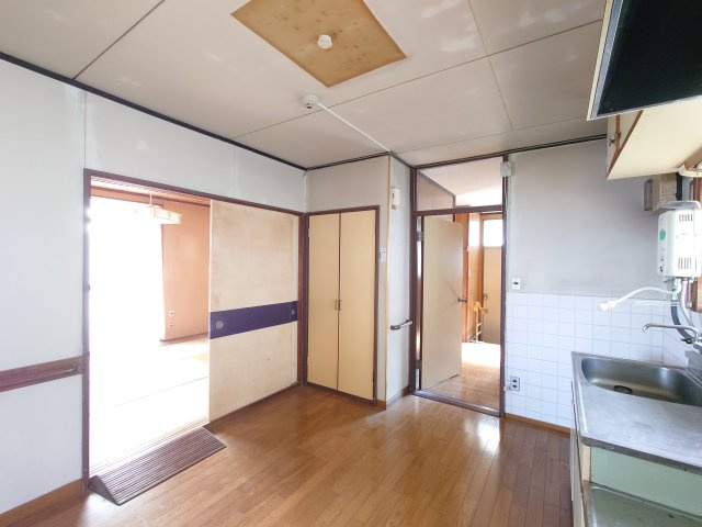 台宿戸建の居間・リビング