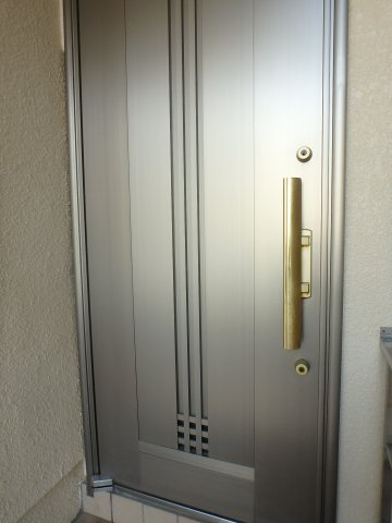 甲子園2番町テラスハウスの玄関