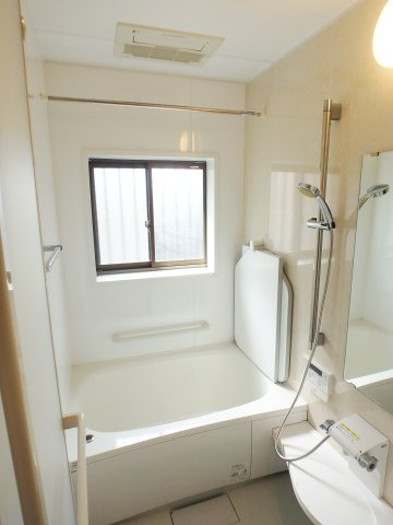 甲子園2番町テラスハウスの浴室