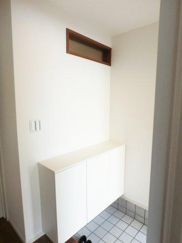 甲子園2番町テラスハウスの玄関|ゆったりとした玄関です