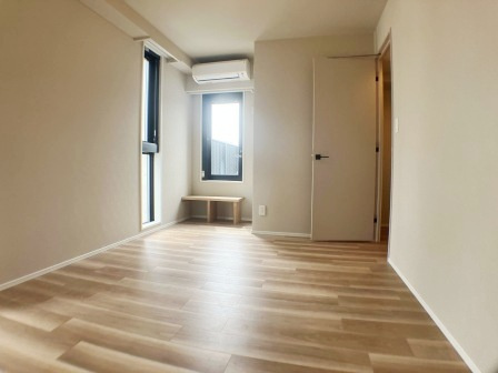 シーズンフラッツ新大塚の居間・リビング