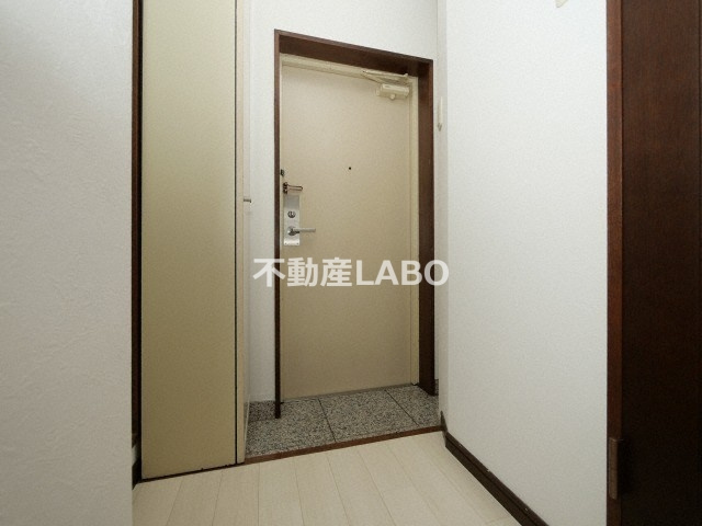 シャルマンフジ住吉弐番館の玄関