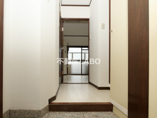 シャルマンフジ住吉弐番館の玄関