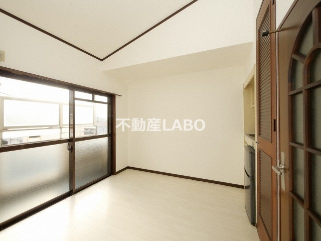 シャルマンフジ住吉弐番館の居間・リビング