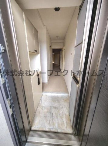 朝日プラザ香里菊ヶ丘の玄関|落ち着いた玄関です