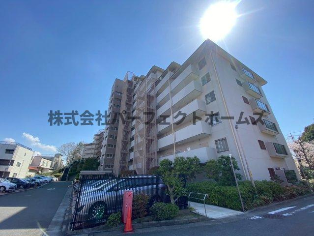 朝日プラザ香里菊ヶ丘の外観|おしゃれな外観です