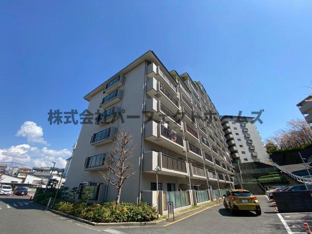 朝日プラザ香里菊ヶ丘の外観|外観もきれいです