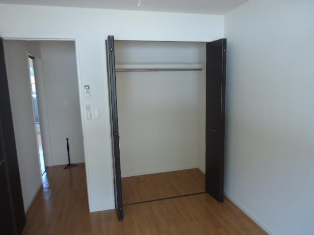 サン　ガーデン　Ａの収納|クローゼット