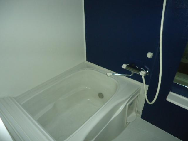 サン　ガーデン　Ａの浴室|バス