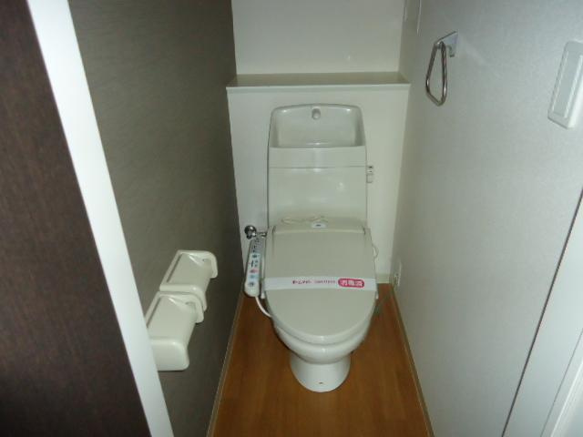 サン　ガーデン　Ａのトイレ|シャワー付トイレ