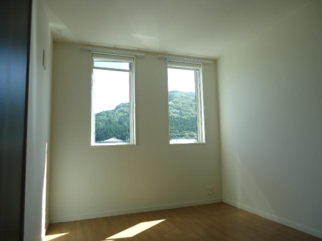 サン　ガーデン　Ａの洋室|洋室