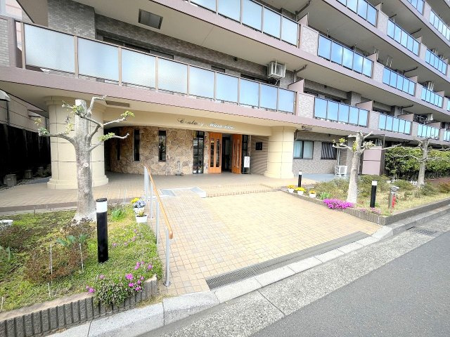 センチュリー武蔵野のエントランス