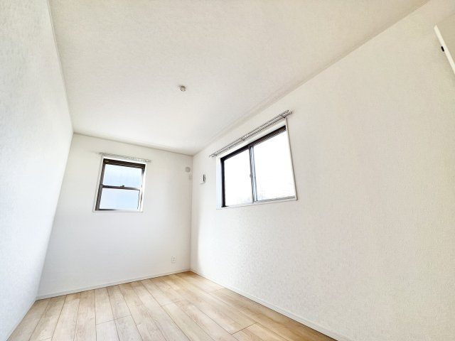 小名木戸建の寝室