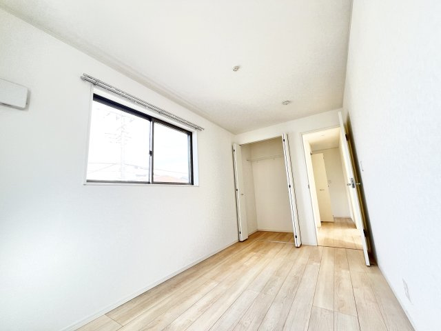 小名木戸建の寝室