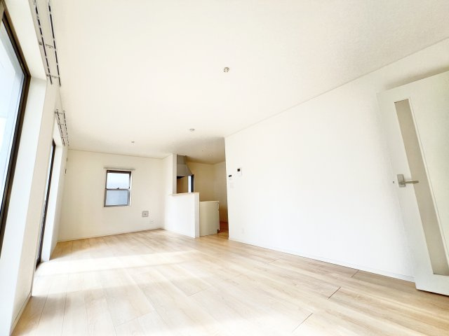 小名木戸建の居間・リビング