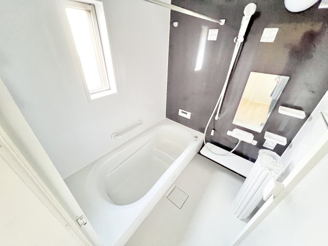 小名木戸建の浴室