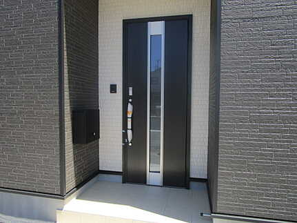 安佐南区川内２丁目　8号の玄関