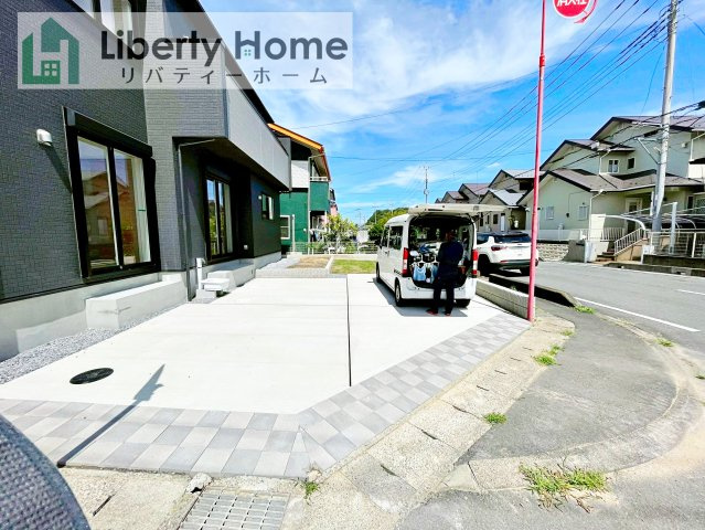土浦市桜ヶ丘町6期　新築戸建の駐車場
