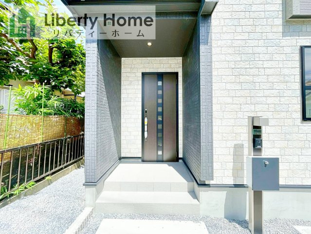 土浦市桜ヶ丘町6期　新築戸建のエントランス