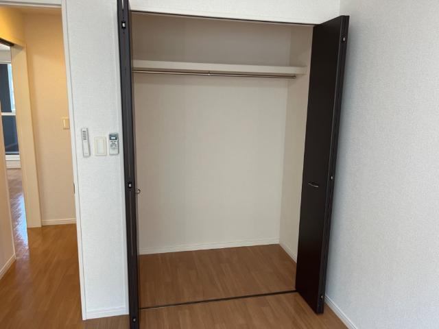 サン　ガーデン　Ａの収納|クローゼット