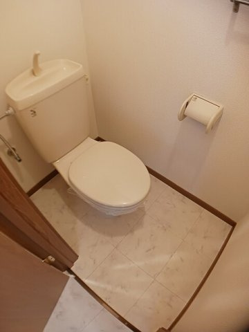 シャルマンⅡのトイレ|ゆったりとした空間のトイレです