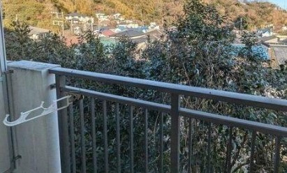 横須賀市衣笠町の賃貸マンションのバルコニー