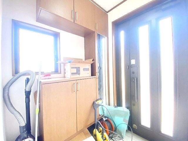 【玄関】 | めじろ台　散田町　中古