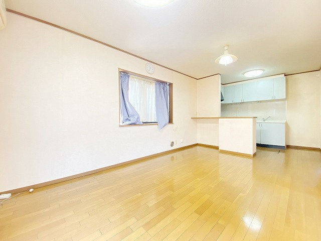 【居間・リビング】 | めじろ台　散田町　中古