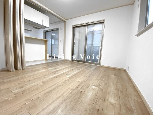 秦野市三屋　中古一戸建ての居間・リビング