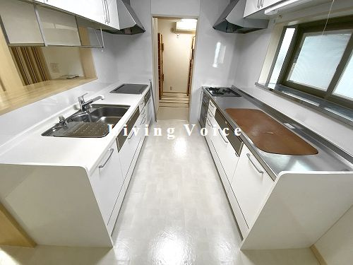 秦野市三屋　中古一戸建てのキッチン