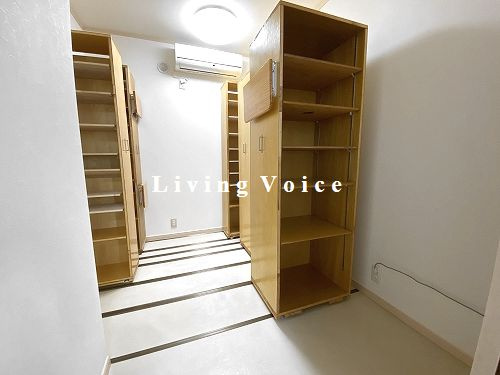 秦野市三屋　中古一戸建ての収納