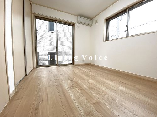 秦野市三屋　中古一戸建ての洋室