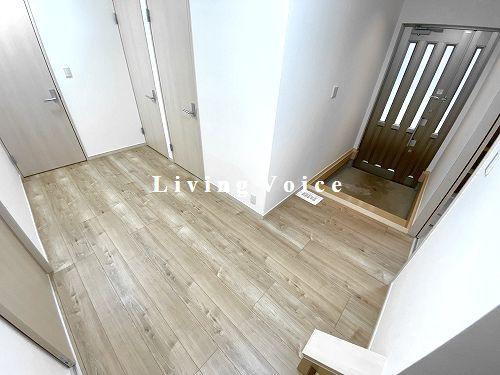 秦野市三屋　中古一戸建ての洋室