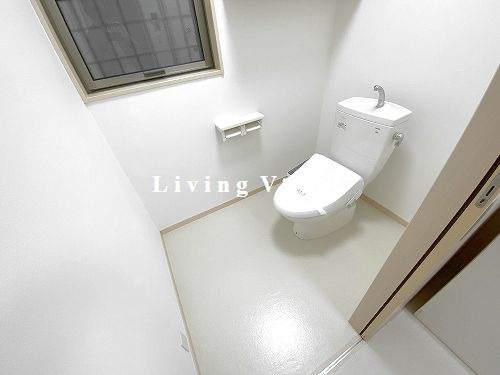 秦野市三屋　中古一戸建てのトイレ