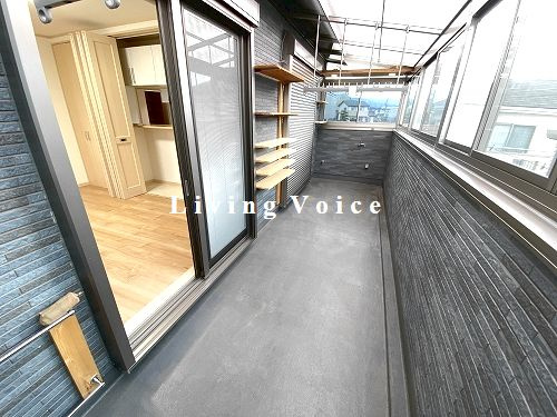 秦野市三屋　中古一戸建てのバルコニー