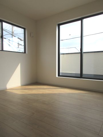 立川市西砂町2丁目　新築戸建全1棟の洋室|主寝室広々8.3帖！！