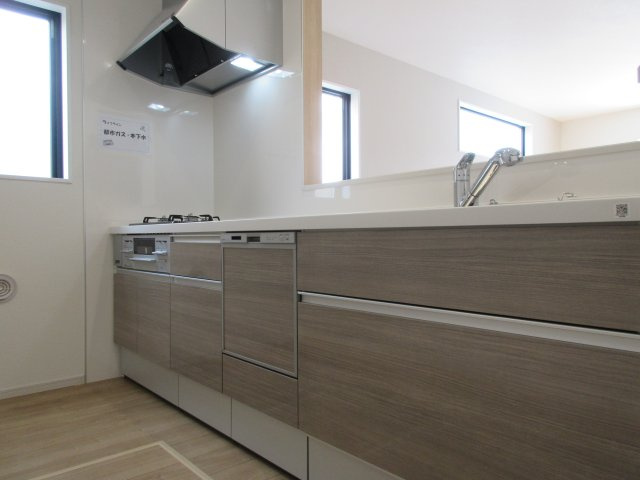 立川市西砂町2丁目　新築戸建全1棟のキッチン|後片付けらくらく食洗器付き☆