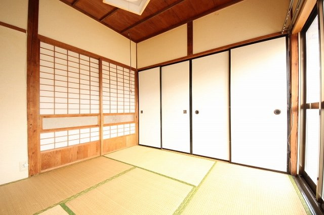 日吉町貸家の和室|来客時にも便利な和室付き