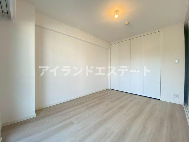 SOCIETY KAKINOKIZAKA ANNEX　敷地内駐車場有　オートロック　ファミリー向けの洋室