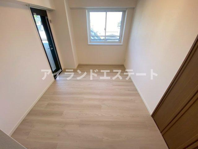 SOCIETY KAKINOKIZAKA ANNEX　敷地内駐車場有　オートロック　ファミリー向けの洋室