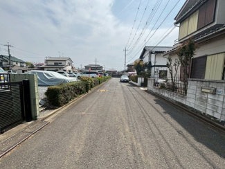 【前面道路含む現地写真】