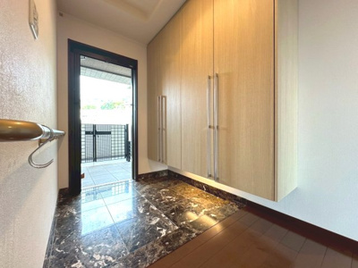 【玄関】 | ネバーランド箕面潤水館