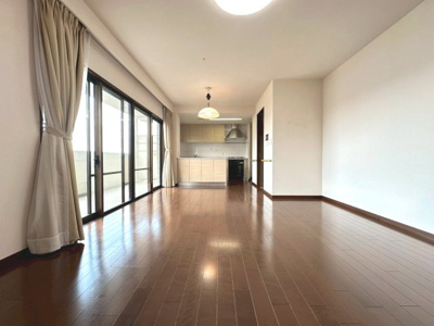 【居間・リビング】 | ネバーランド箕面潤水館