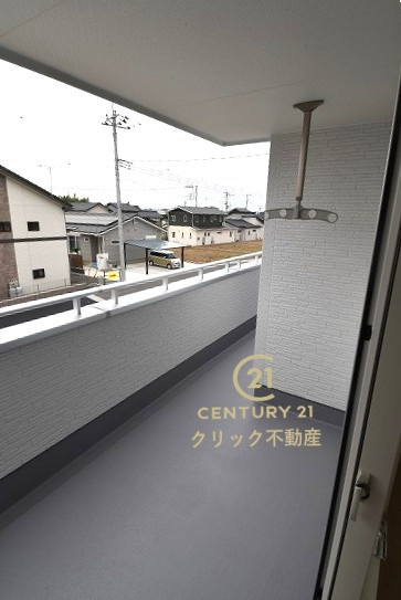 リーブルガーデン  水戸河和田町　3期　1のバルコニー|日当たり良好なバルコニーです。気分転換に出るだけでも、晴れた日にお洗濯物やお布団を一気に干すのも気持ちがいい♪