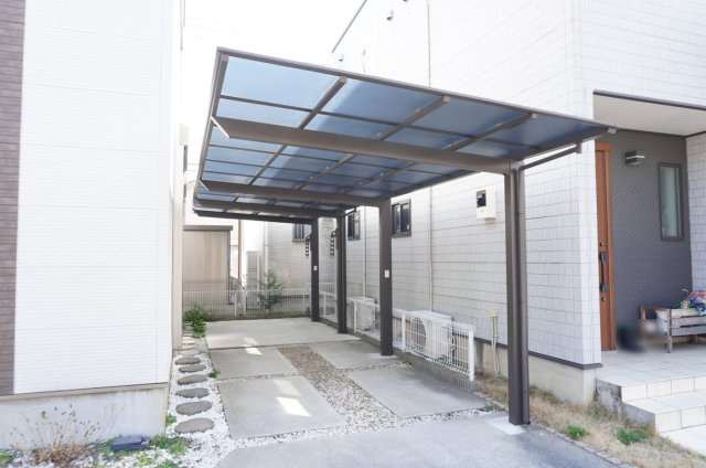 草加市原町2丁目 中古戸建の駐車場
