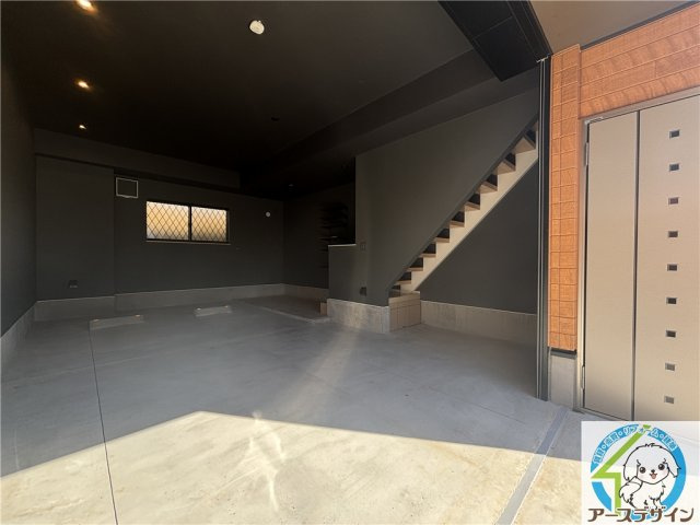 CASA　MODERNOの駐車場