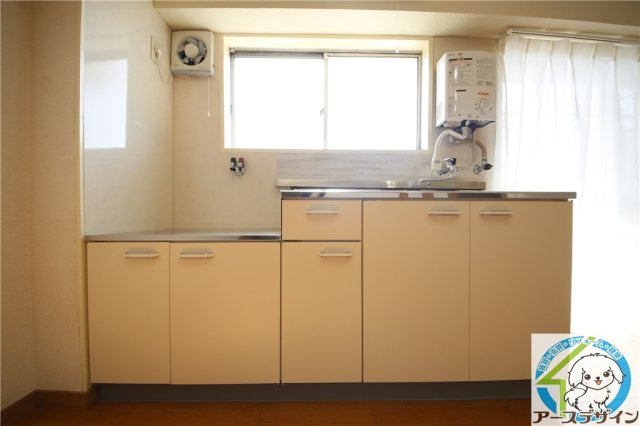 松が丘住宅19号棟のキッチン