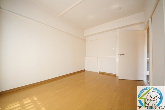 松が丘住宅19号棟の寝室