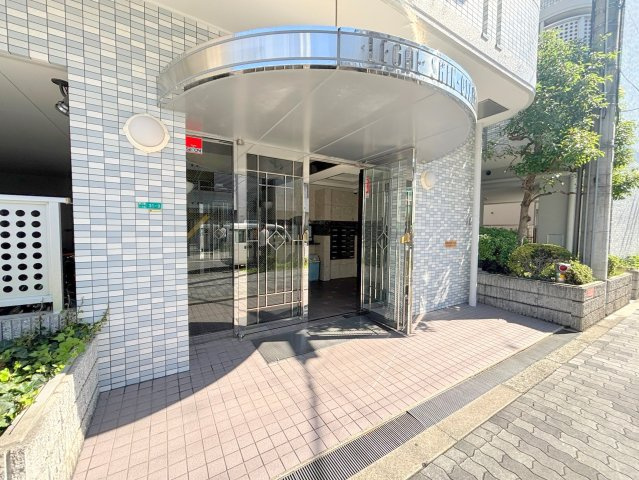 リーガル新大阪のエントランス